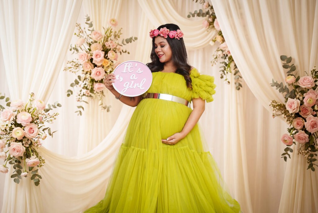 best maternity photographer in kolkata